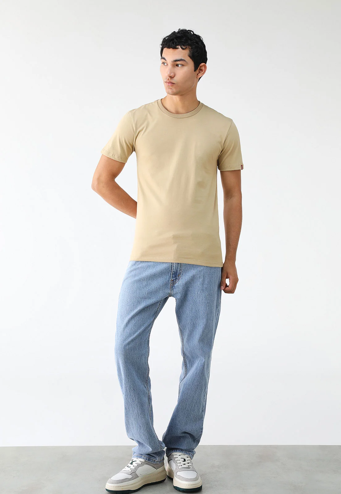 CAMISETA UNISSEX BÁSICA - Imagem 2